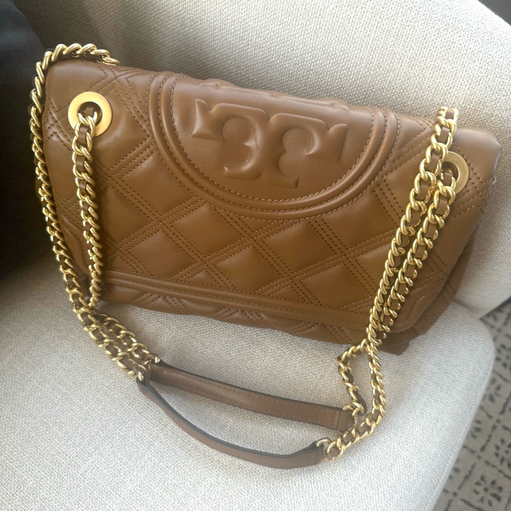 Tory Burch Quilted Leather Fleming Soft Convertible Shoulder Bag, Small,…